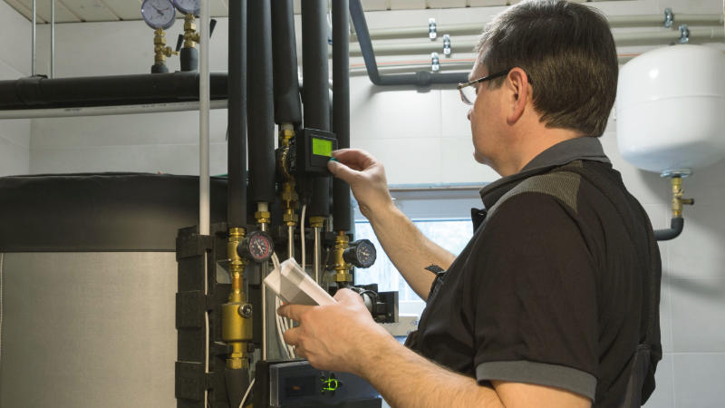 Service für Ölheizung durch HB Versorgungstechnik